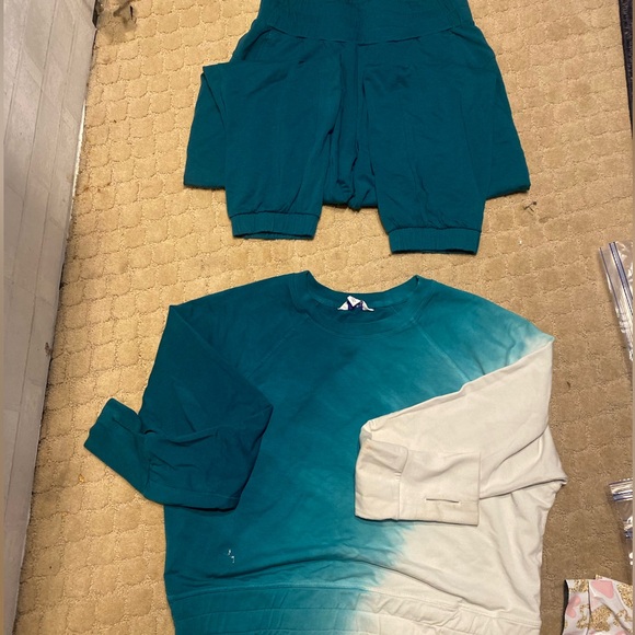 Joy Lab green ombré crew neck cropped sweater w/ Mid-Rise Terry Joggers NWOT - Picture 4 of 11